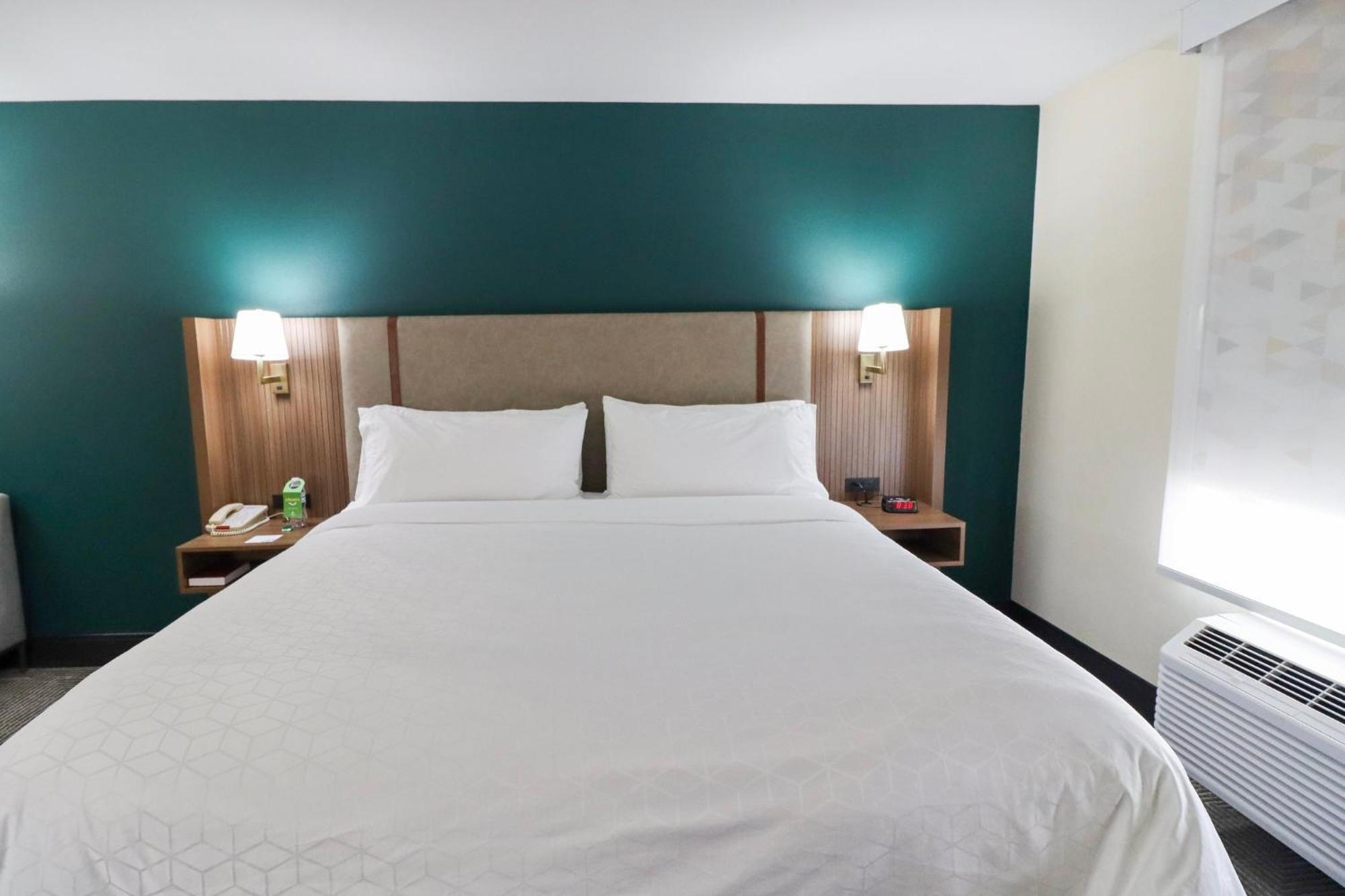 Holiday Inn Quincy By Ihg Exterior foto